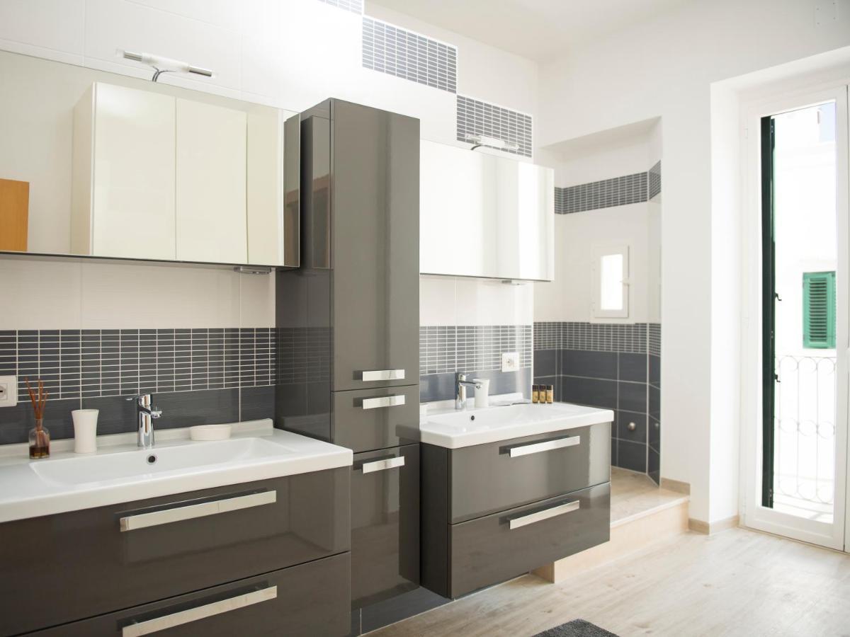 Palazzo Absolem Luxury Apartment Монополи Екстериор снимка