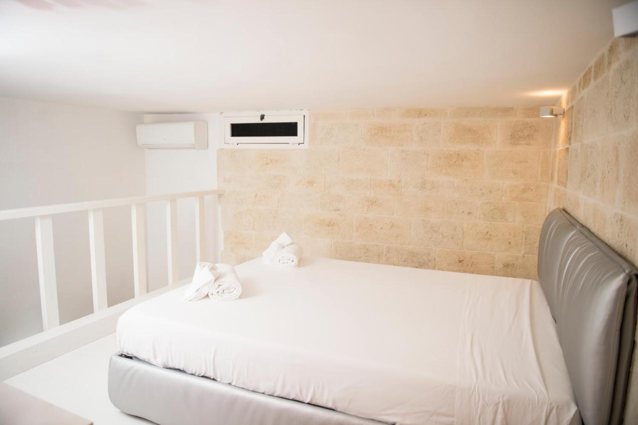 Palazzo Absolem Luxury Apartment Монополи Екстериор снимка