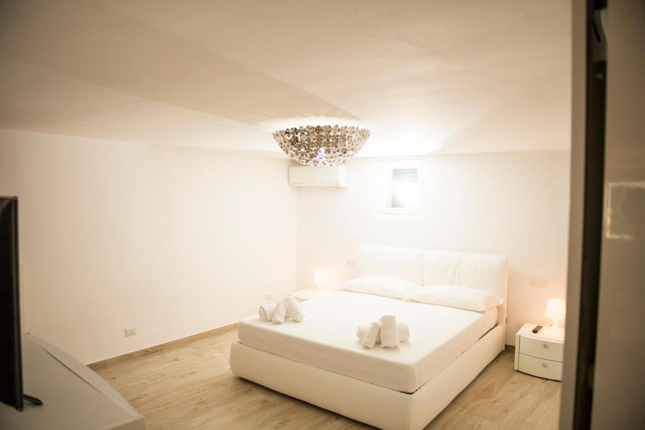 Palazzo Absolem Luxury Apartment Монополи Екстериор снимка