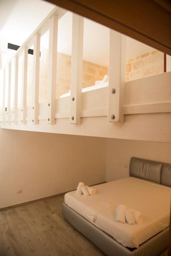 Palazzo Absolem Luxury Apartment Монополи Екстериор снимка
